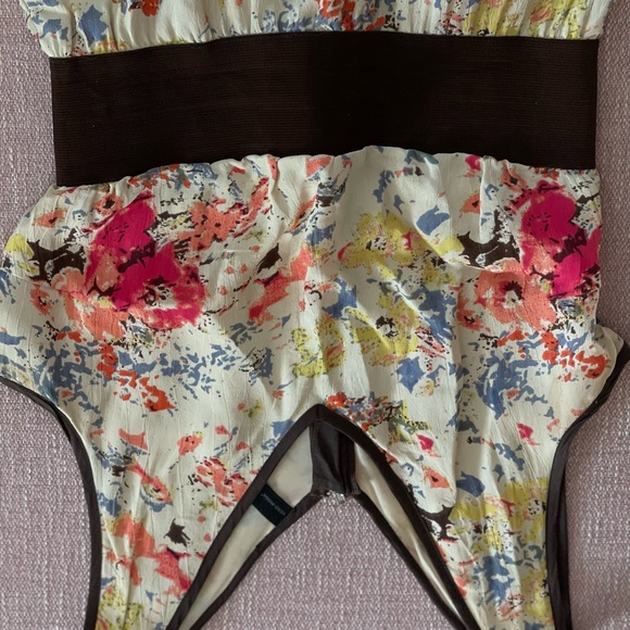 Vero Moda pretty summer dress with Back zip Size XS - Picture 6 of 6